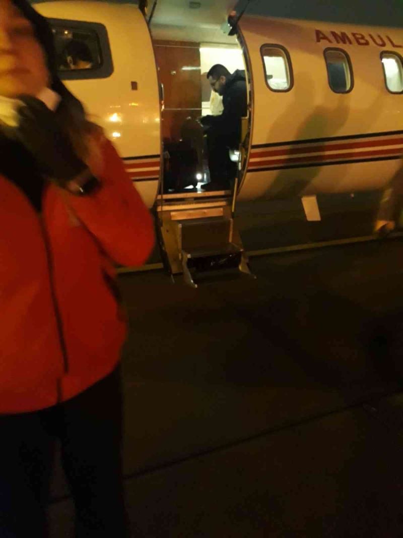 Uçak ambulans Kumsal bebek için havalandı
