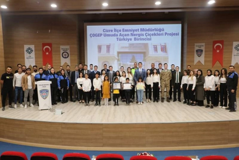Cizre emniyetinin hayata geçirdi ’Umuda Açan Nergis Çiçekleri’ ve ÇOGEP Projesi sona erdi
