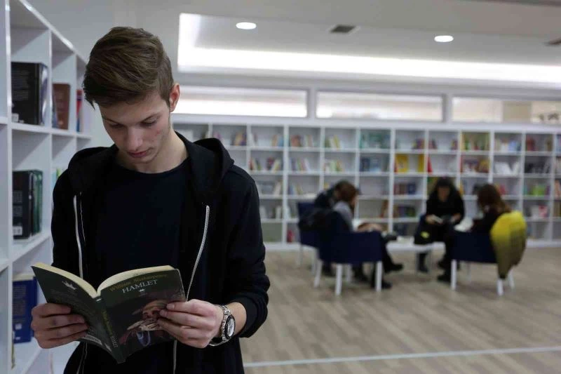 Kitap sevdalıları Yenimahalle kütüphanelerinde buluşuyor
