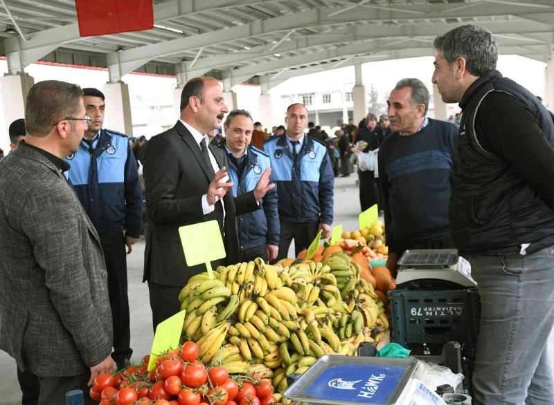 Araban’ın ilk kapalı semt pazarı hizmete girdi
