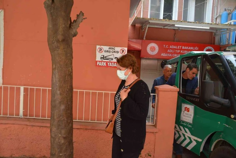 Oğlu tarafından öldürülen kadının cenazesi morgtan alındı
