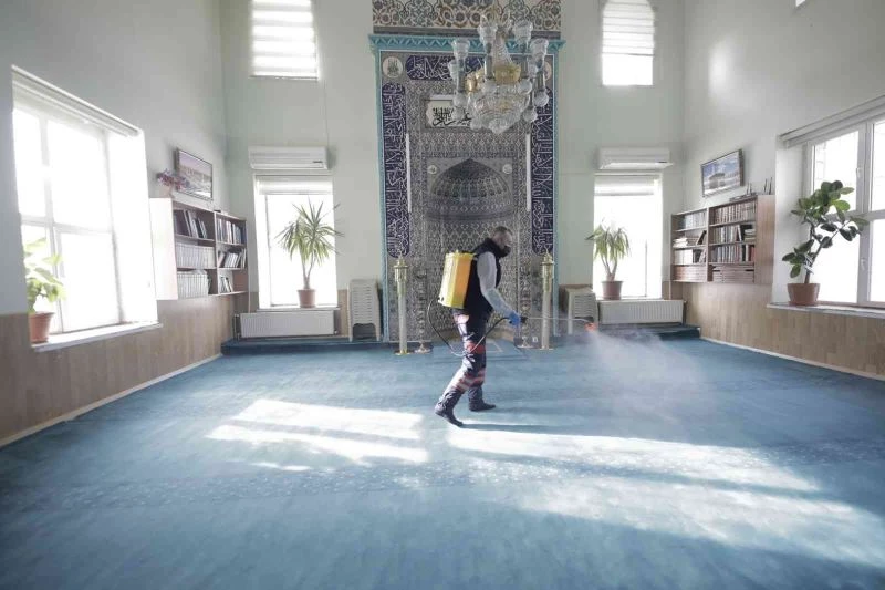 Camiler gül kokacak
