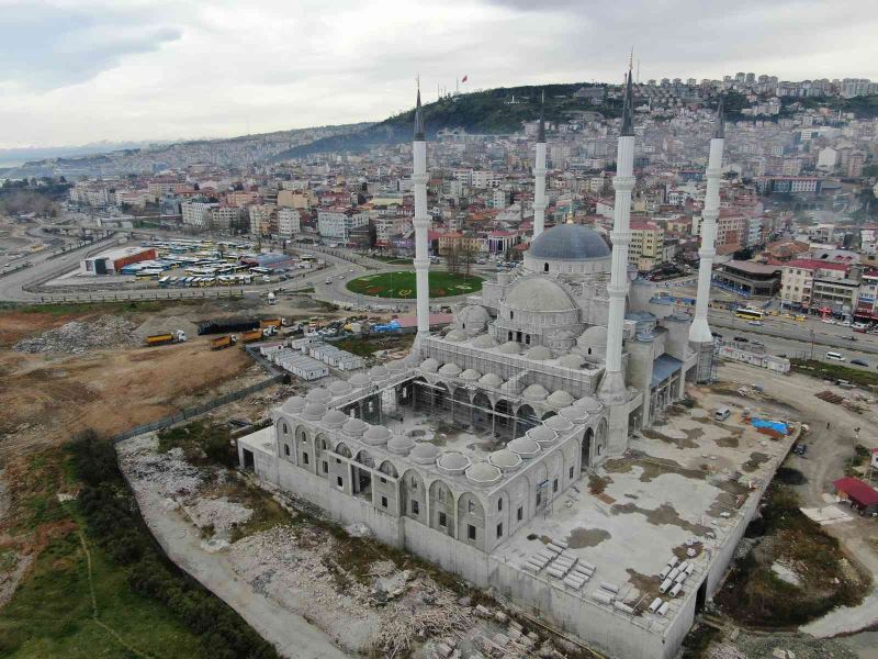 Doğu Karadeniz’in en büyük cami ve külliyesinin yapımında sona yaklaşılıyor
