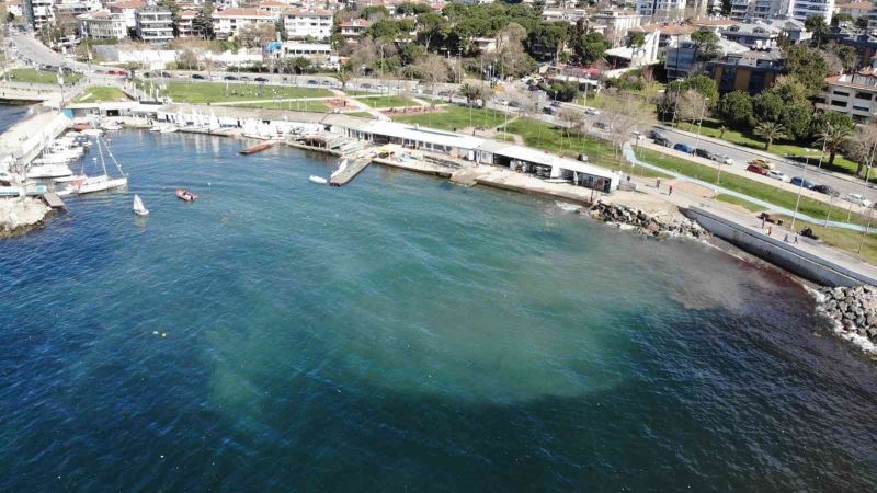 Caddebostan sahilindeki kirlilik havadan görüntülendi
