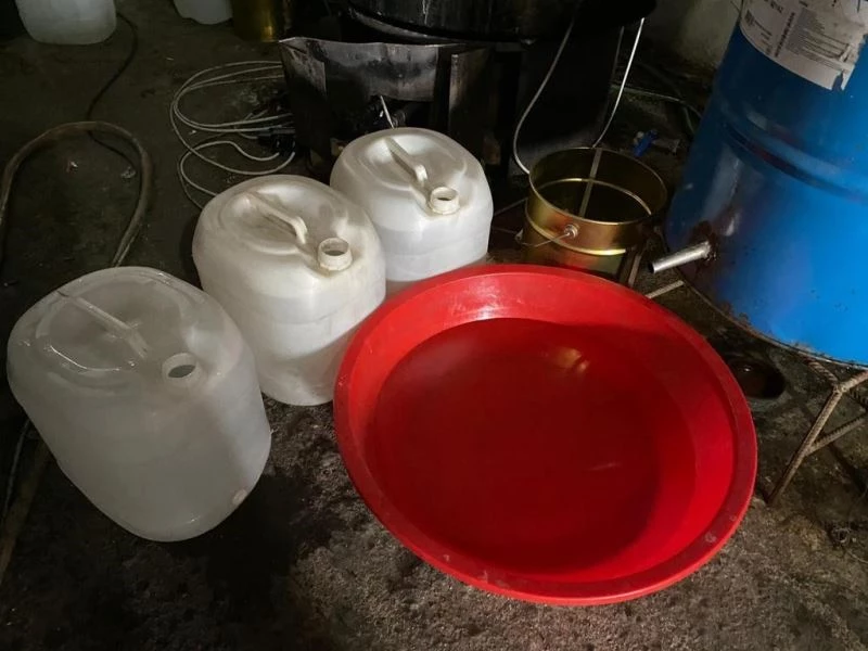 Adana’da 2 bin 295 litre sahte içki ele geçirildi
