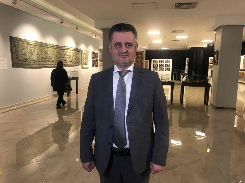 Esenler’de “Kabe Örtüleri ve Kabe Yolunda Hatıralar Sergisi” açıldı
