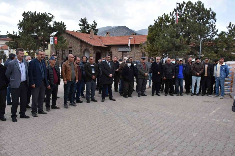 Nallıhan’da üreticilere silajlık mısır tohumu desteği
