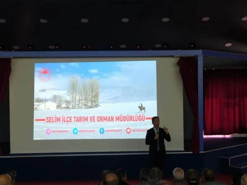 Selim’de yonca yetiştiriciliği toplantısı yapıldı
