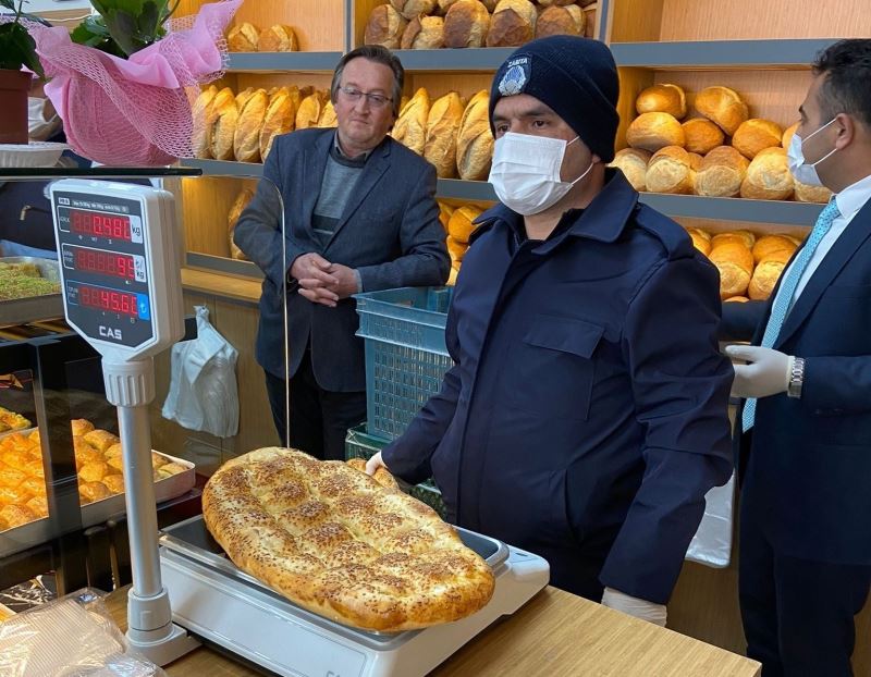 Sungurlu’da zabıta ekipleri fırınları denetledi
