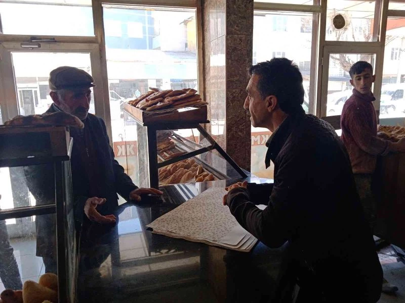 Hayırseverlerden Ramazan’da ihtiyaç sahiplerine ücretsiz pide
