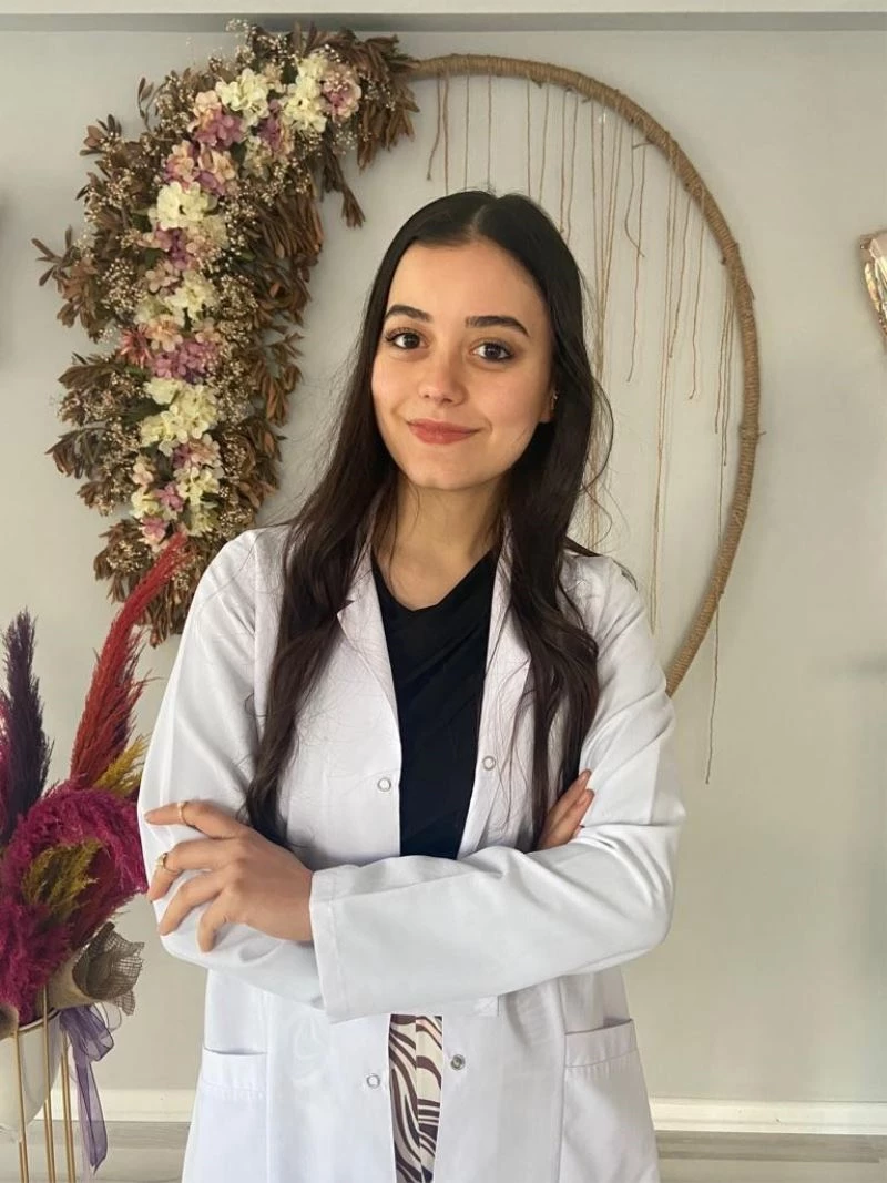 Diyetisyen Dilara Uzel: 