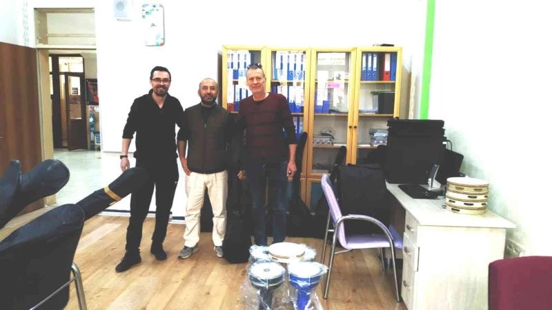 Dereköy Şehit Fatih Seven İlk ve Ortaokuluna müzik aletleri ve bilgisayar
