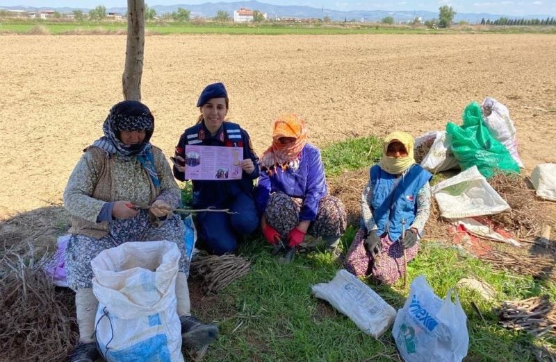 Kadın astsubaylar, hemcinslerine KADES’i anlattı
