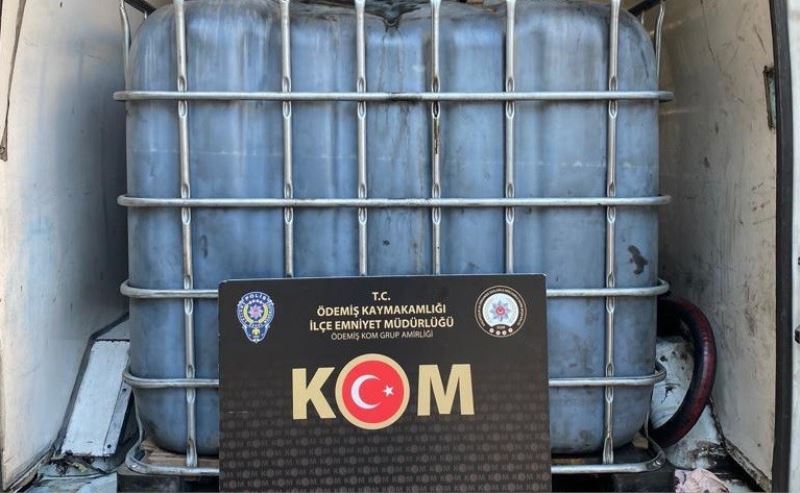 İzmir’de yanık yağ operasyonu: 700 litre ele geçirildi

