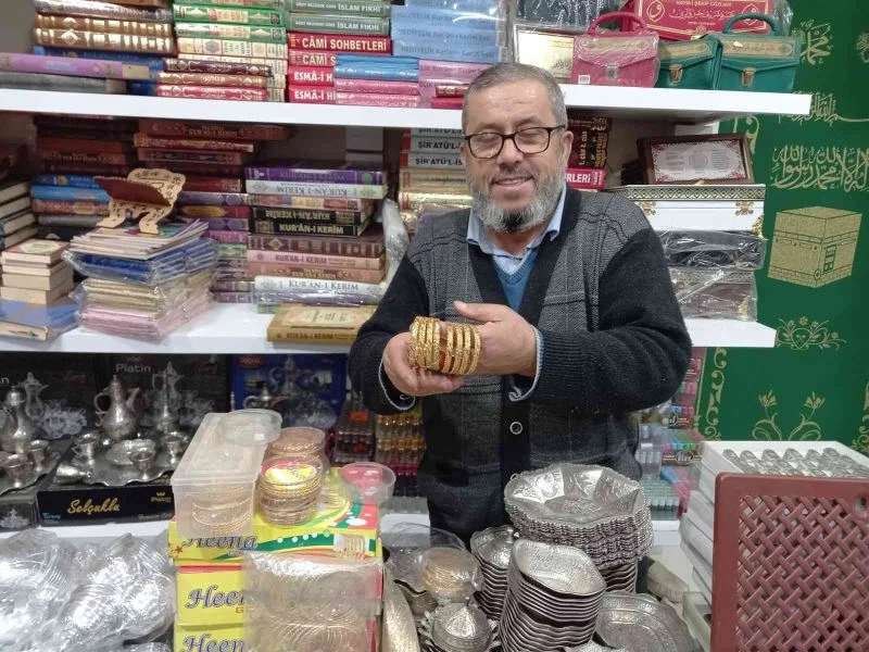 Aydınlı kadınlar, düğünlerdeki altın tutkusunu imitasyon ile gidermeye başladı
