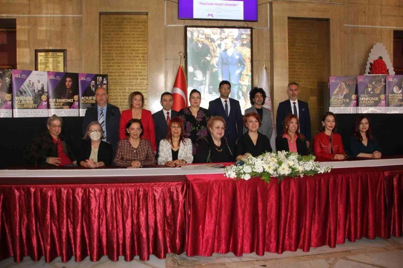 20. Mersin Uluslararası Müzik Festivali bu yıl da ünlüleri buluşturacak
