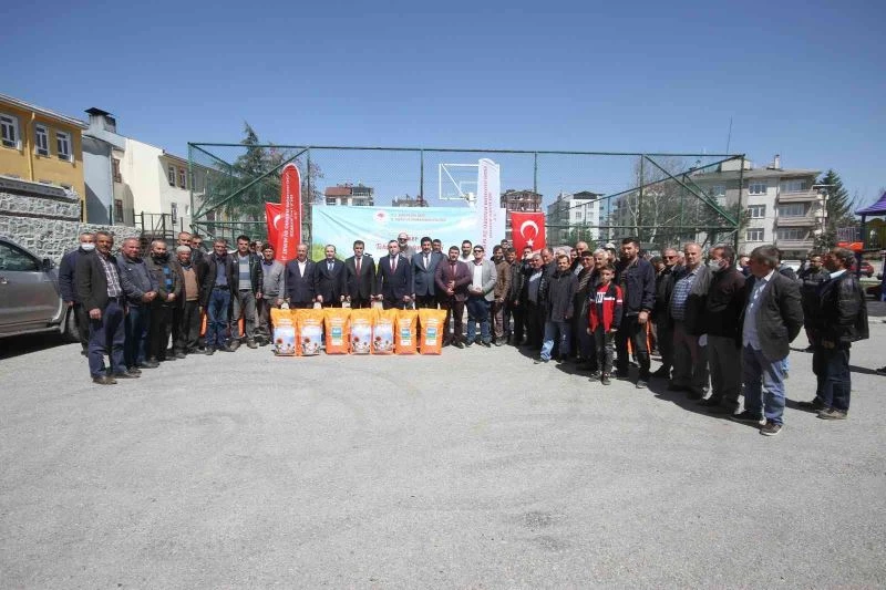 Konya’da üreticilere yüzde 75’i hibe destekli yağlık ayçiçek tohumu dağıtıldı

