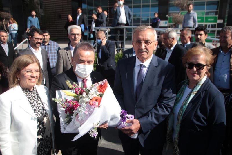 Antalya Büyükşehir Belediye Başkanı Muhittin Böcek, Serik’i ziyaret etti