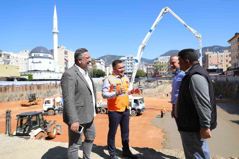 Alanya Cuma Pazarı’na yapılan çalışmalar gününde hizmete girecek
