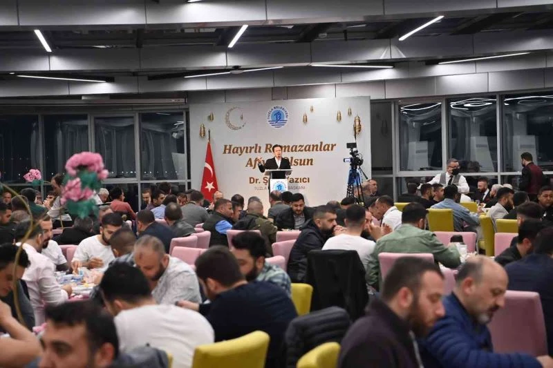 Başkan Yazıcı, minibüsçü esnafı ile iftar yaptı
