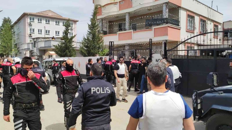 Adana’da polise silahlı saldırı: 1 ağır yaralı...(2)
