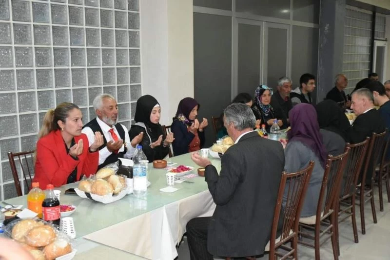 Dazkırı’da şehit aileleri ve gazilere iftar verildi
