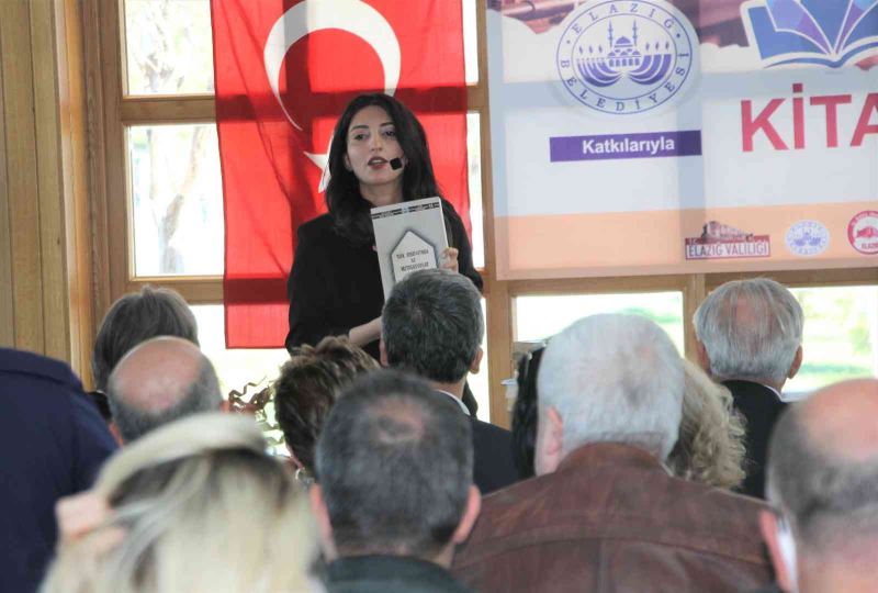 Elazığ’da ilk defa düzenlenen kitap müzayedesinin geliri, okul kütüphanesine harcanacak
