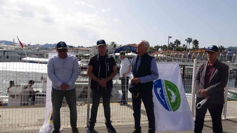 Tekne atıklarını toplayarak denizlerin kirlenmesini önleyen dernek, çevreciler ile buluştu
