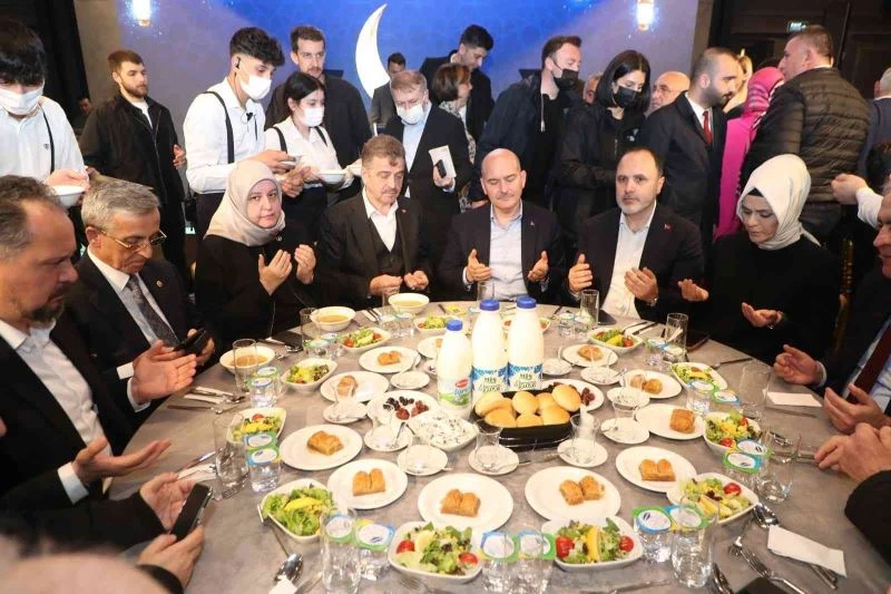 Bakan Soylu: “AK Parti iktidara gelirken ana muhalefetin yaptığı gibi büyükelçilerin kapısında dolaşmadı”
