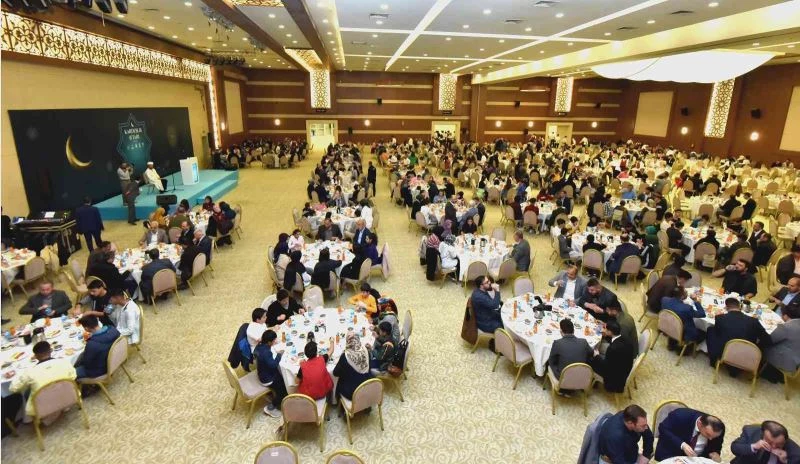 Konya’da yetimler ‘Kardeşlik İftarı’nda buluştu
