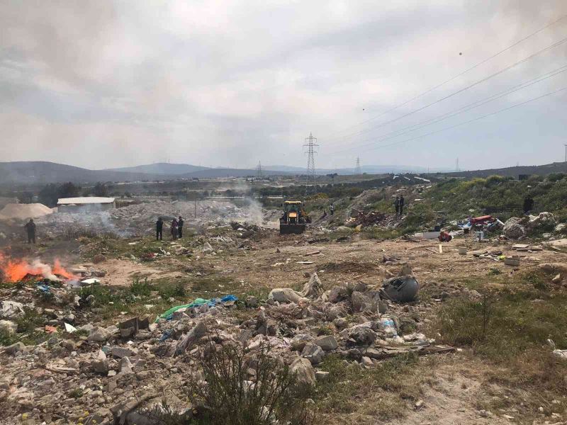 Çeşme’de konargöçerlerin kaldığı 11 çadır tahliye edildi
