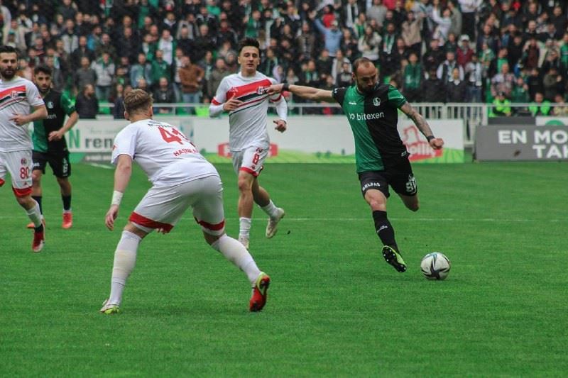 TFF 2. Lig: Sakaryaspor: 3 - Turgutluspor: 0