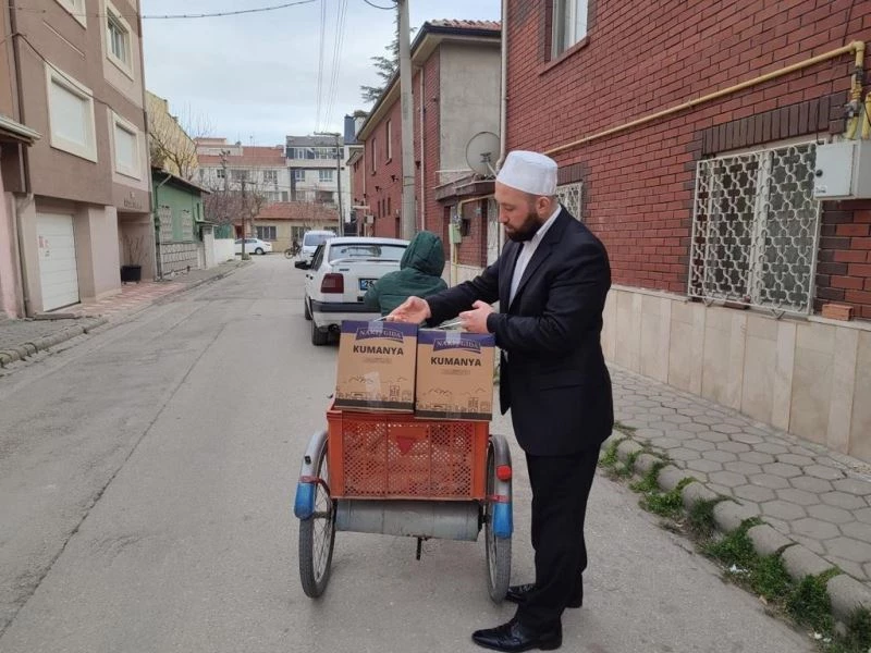 Hayırsever imam Ramazan’da ihtiyaç sahipleri için pedal çeviriyor

