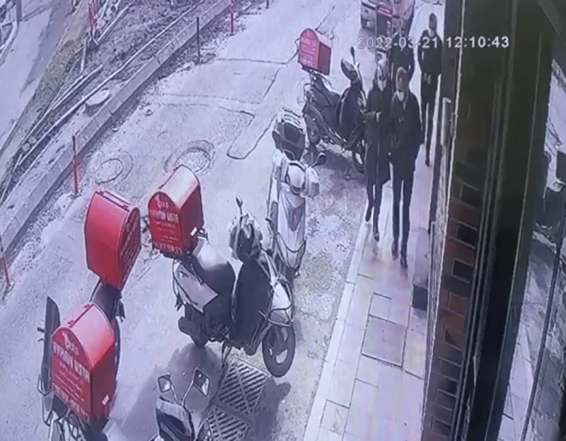 İstanbul’da akıl almaz olay: Sahte hoca üfürükçülük yöntemiyle dolandırdı
