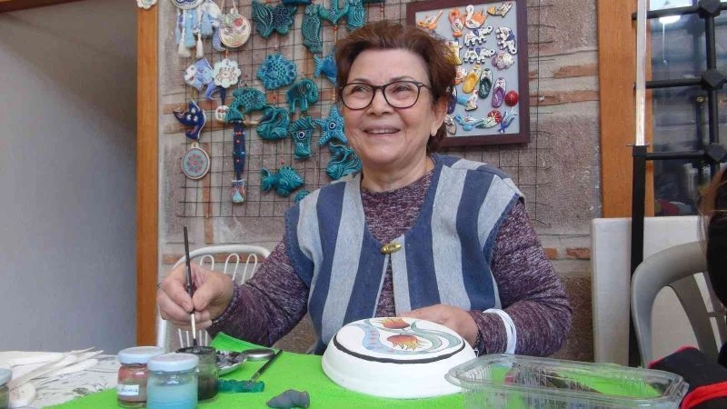 ’Öğrenmenin yaşı yoktur’ diyerek kurstan kursa koşuyor
