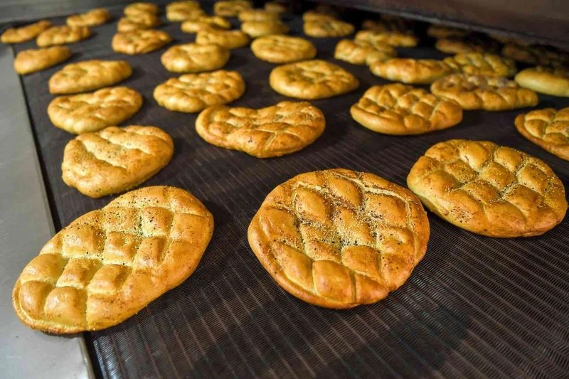 Mersin Büyükşehir Belediyesi, Ramazan pidesini 2,5 liradan satışa sunuyor
