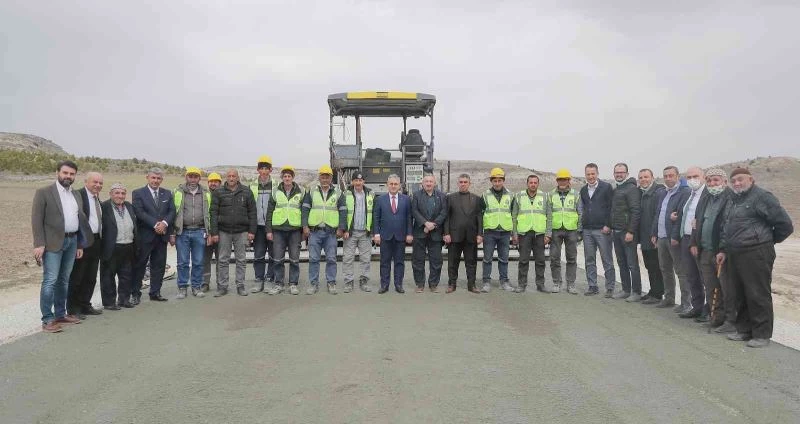 Kütahya’nın İshak Seydi Mahallesi’ne beton yol
