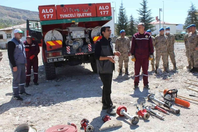 Çemişgezek’te jandarma ve güvenlik korucularına yangınla mücadele eğitimi
