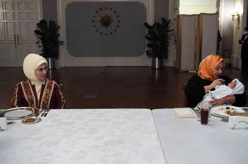 Emine Erdoğan, kadın girişimcilerle iftarda buluştu
