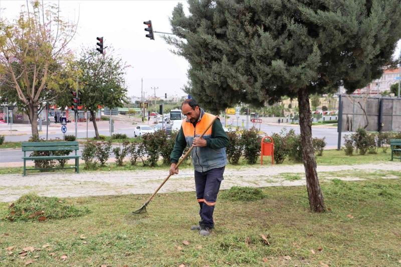 Başkan Yılmaz: “Parklarımızı yenileyerek modern görünüm kazandırıyoruz”
