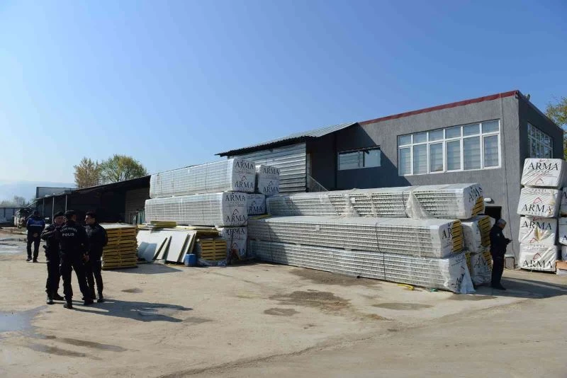 Tahtalı’daki kaçak fabrika üçüncü kez yıkıldı
