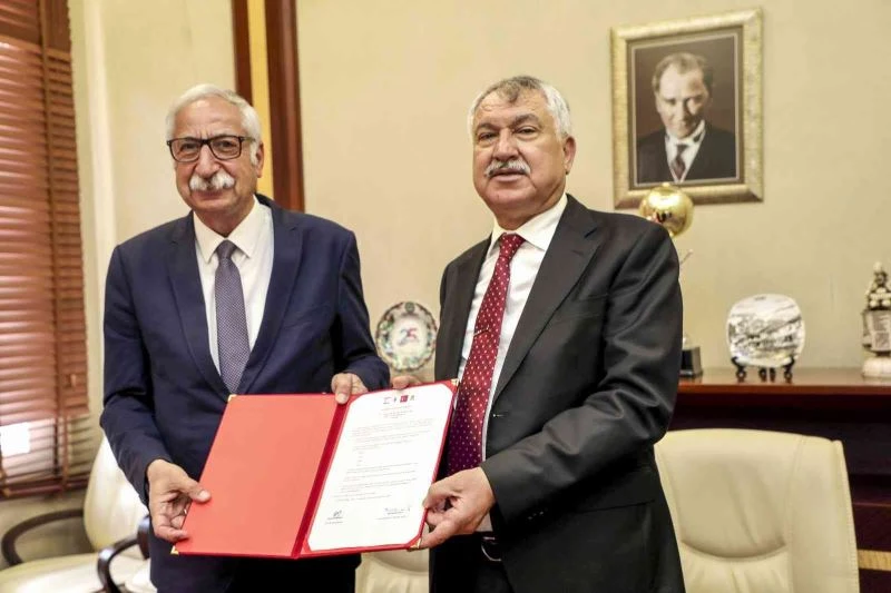 Adana ve Girne arasında kardeş şehir protokolü yenilendi
