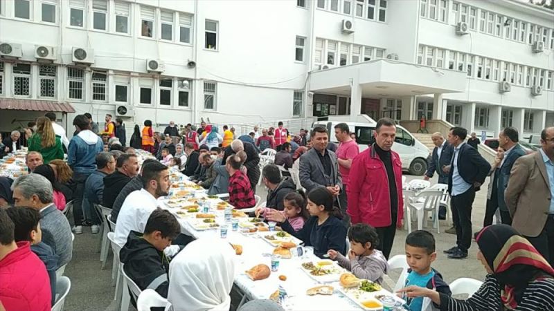 Kozan Şehit Aileleri ve Gaziler Derneği iftar verdi