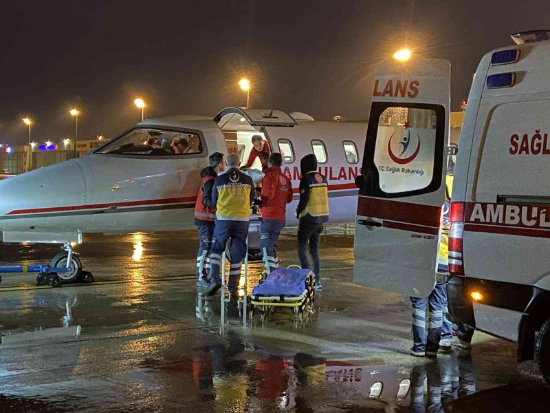 Sağlık Bakanlığı harekete geçti: Fas ve Mısır’daki iki Türk hasta, tedavileri için ambulans uçakla Türkiye’ye getirildi
