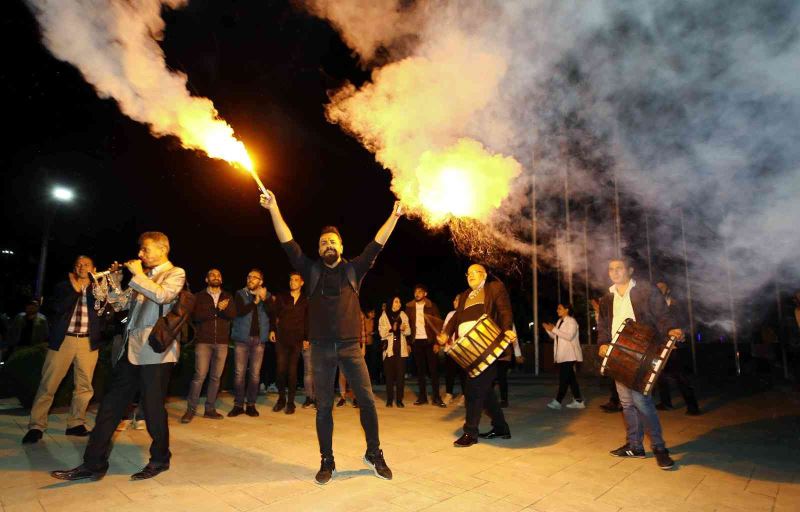 Turizm Haftasını davul zurnayla kutladılar
