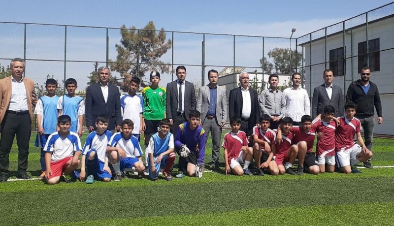 Samsat’ta ortaokullar arası futbol turnuvası yapıldı
