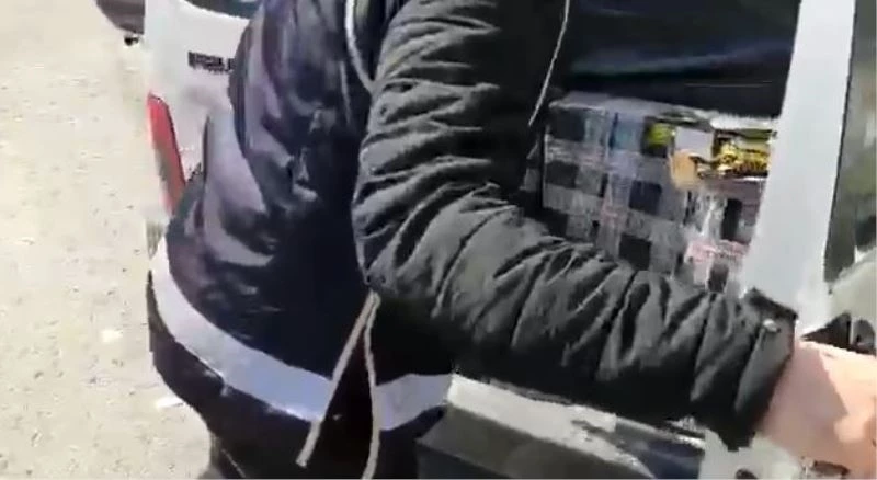 Şüpheli araçtan kaçak makaron fışkırdı: 100 binden fazla kaçak tütün ürünü ele geçirildi
