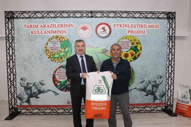 ’Güneşin Kızları Tarlada Projesi’nde tohumluk dağıtımları başladı
