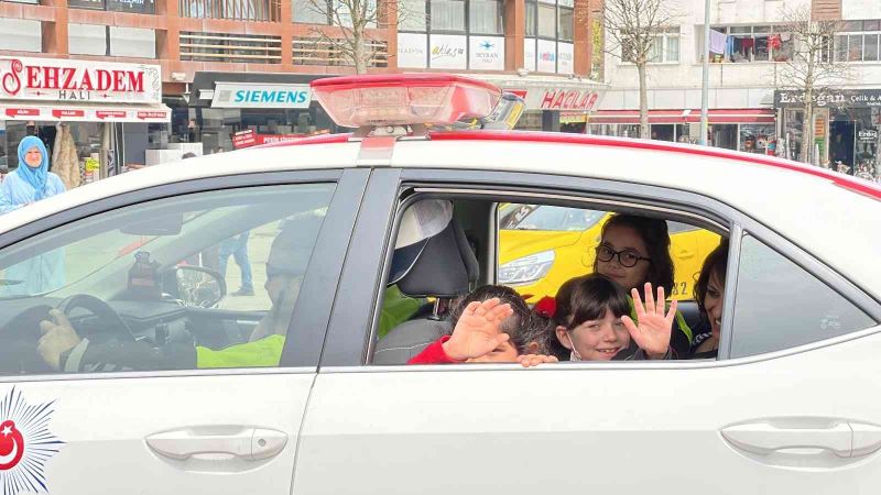 Sirenler bu sefer çocuklar için çaldı
