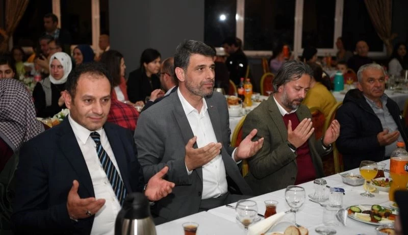Başkan Kocaman sağlıkçılarla iftarda buluştu

